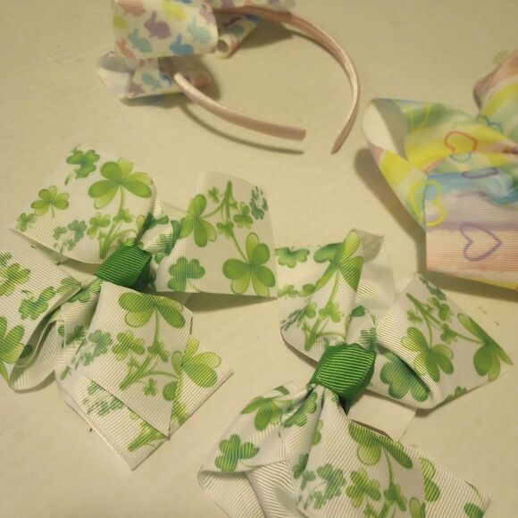 Holiday hair bow bundle hearts, shamrocks,Easter eggs NWT - Picture 4 of 8